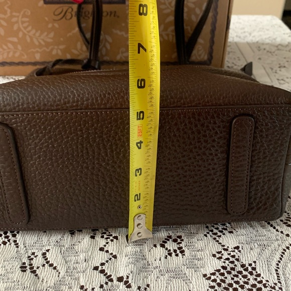 Brighton Ferrara Giorno Tote. Brown. Zipper closure. - Picture 12 of 13